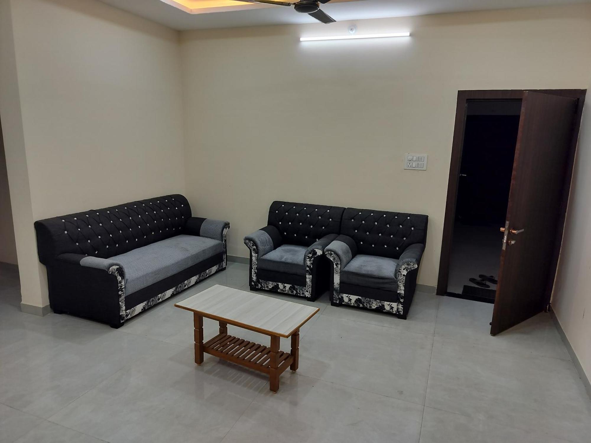 Shiv Shakti Homestay Ujjain Exteriör bild